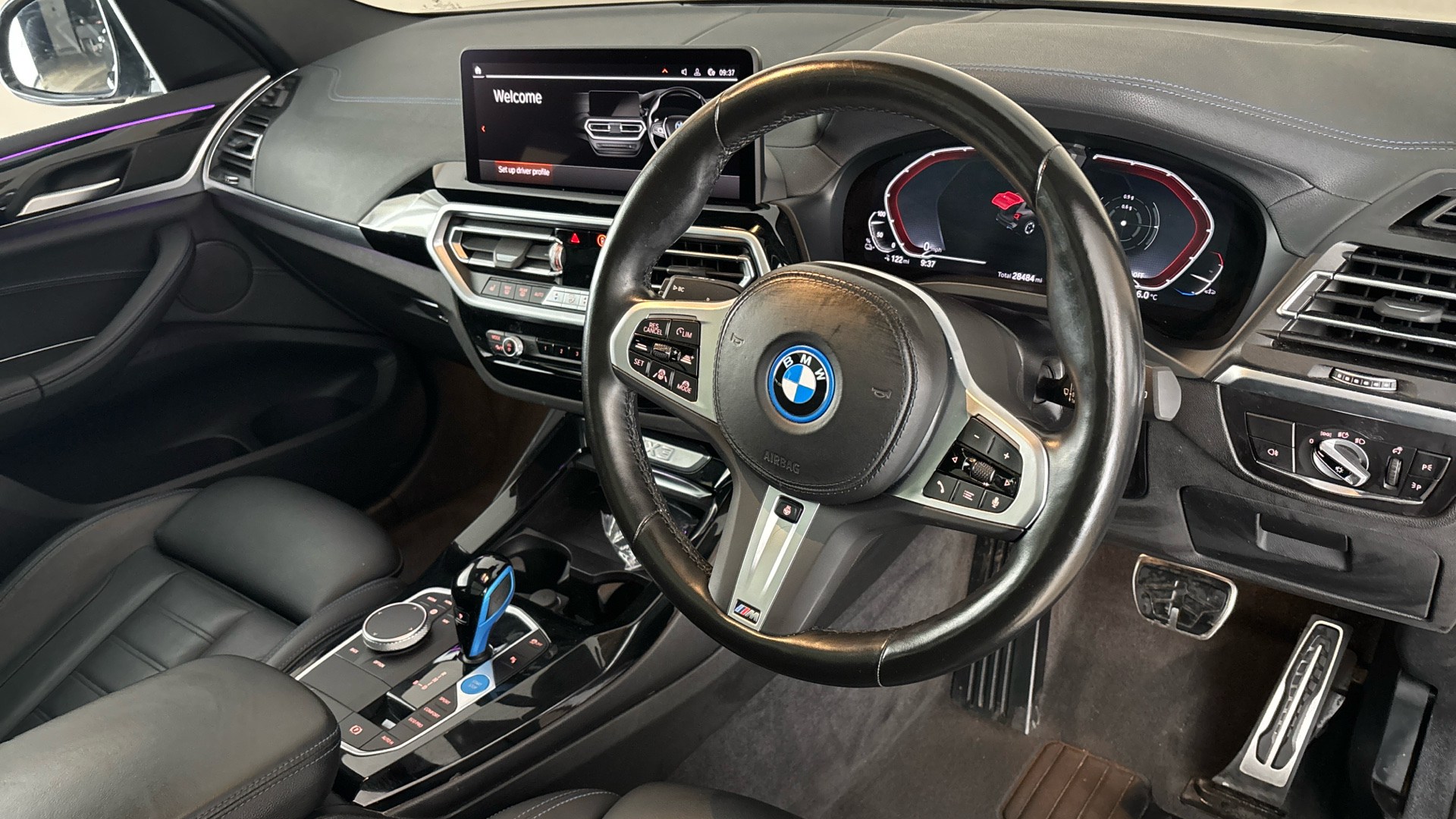 4020805 210kW M Sport 80kWh 5dr Auto