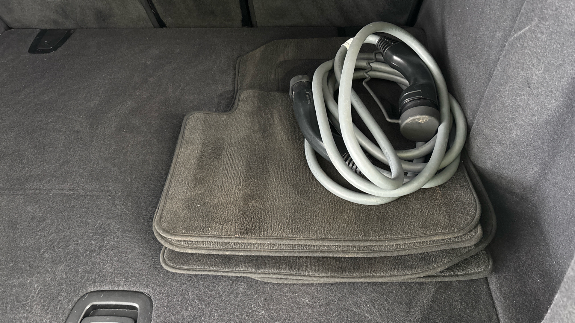 4020805 210kW M Sport 80kWh 5dr Auto