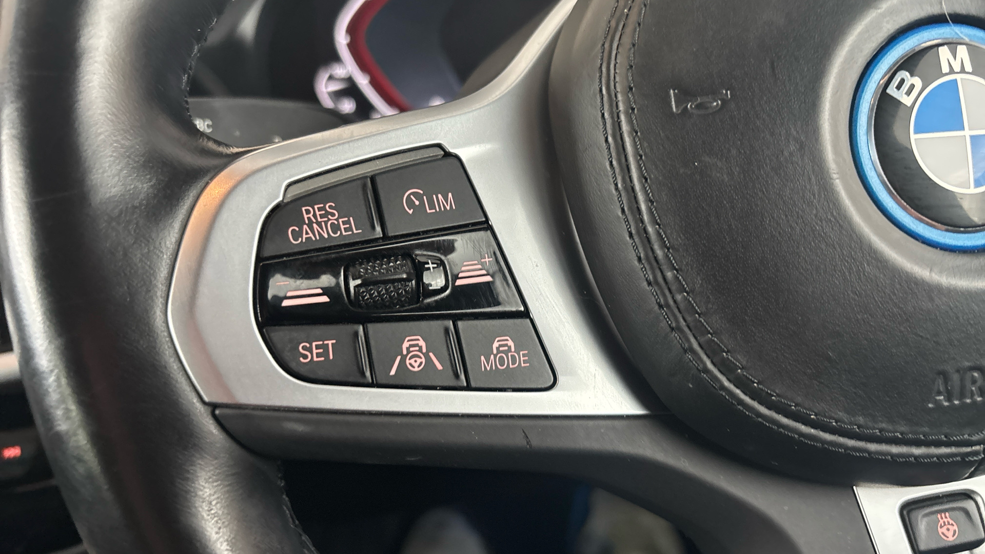 4020820 210kW M Sport 80kWh 5dr Auto