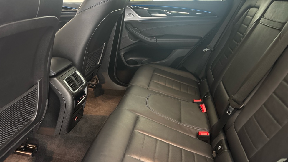 BMW iX3 Image 14