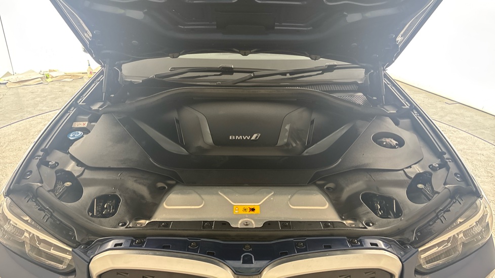 BMW iX3 Image 16