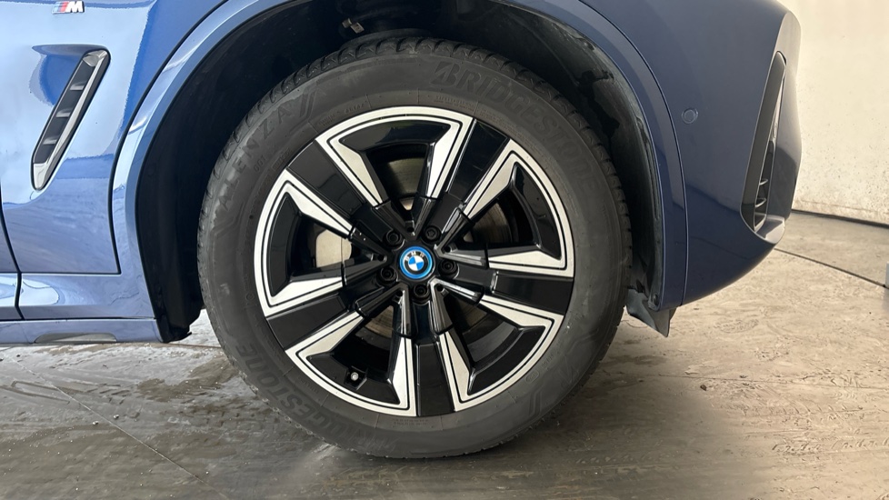 BMW iX3 Image 20