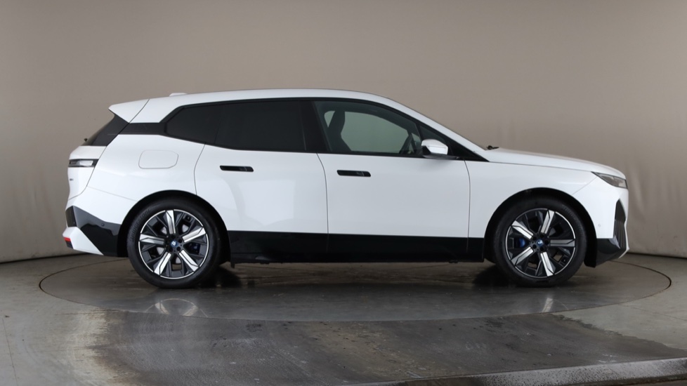 BMW iX Image 6