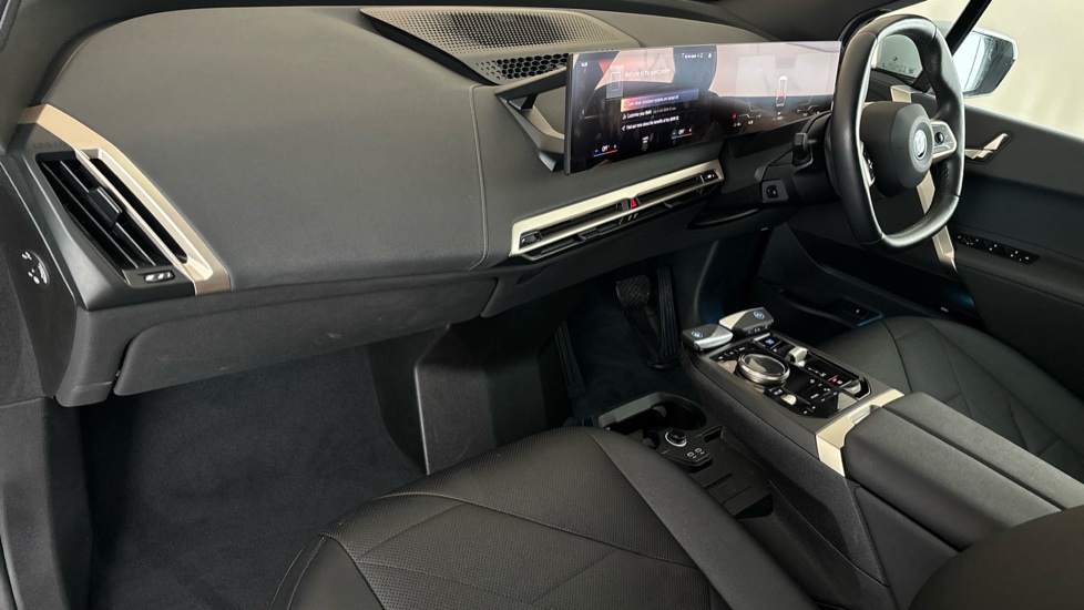 BMW iX Image 10