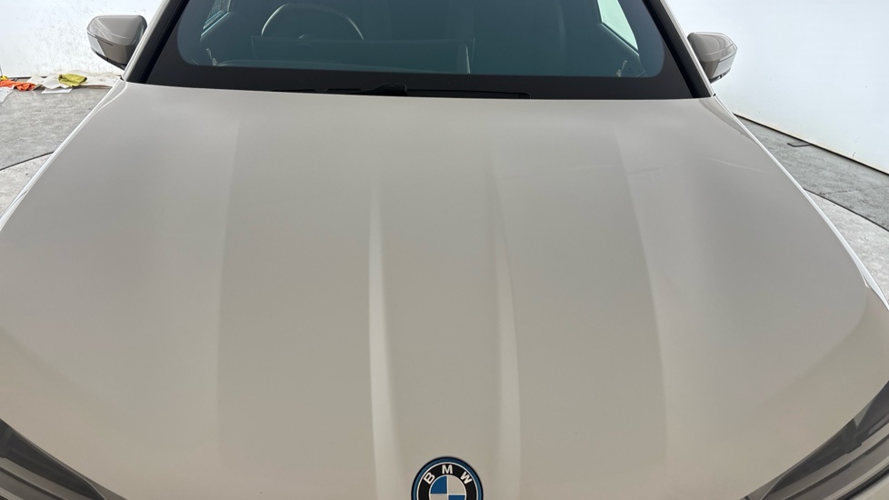 BMW iX Image 16
