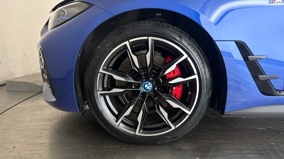 BMW I4 Image 17