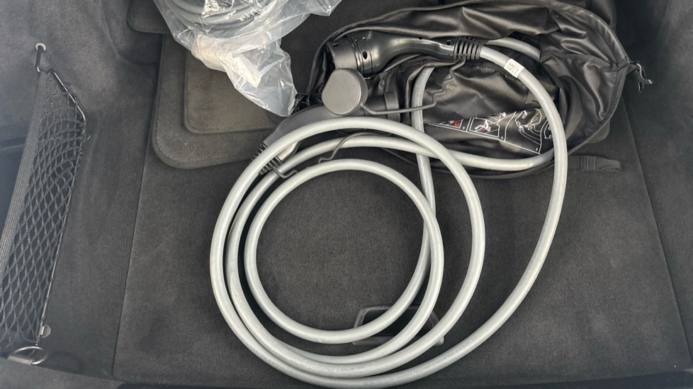 BMW I4 Image 22