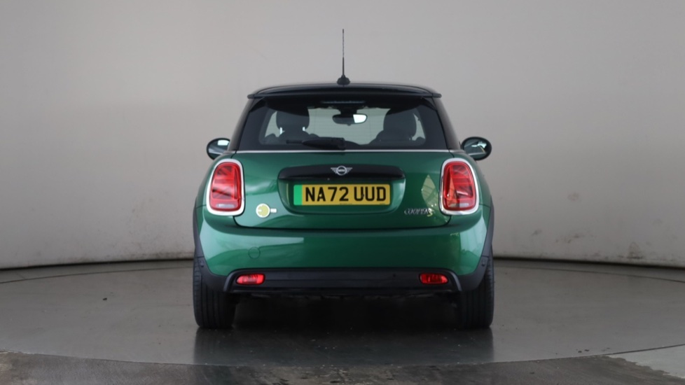 MINI HATCHBACK Image 4