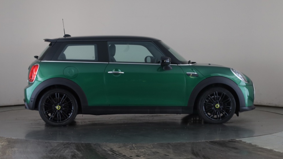 MINI HATCHBACK Image 6