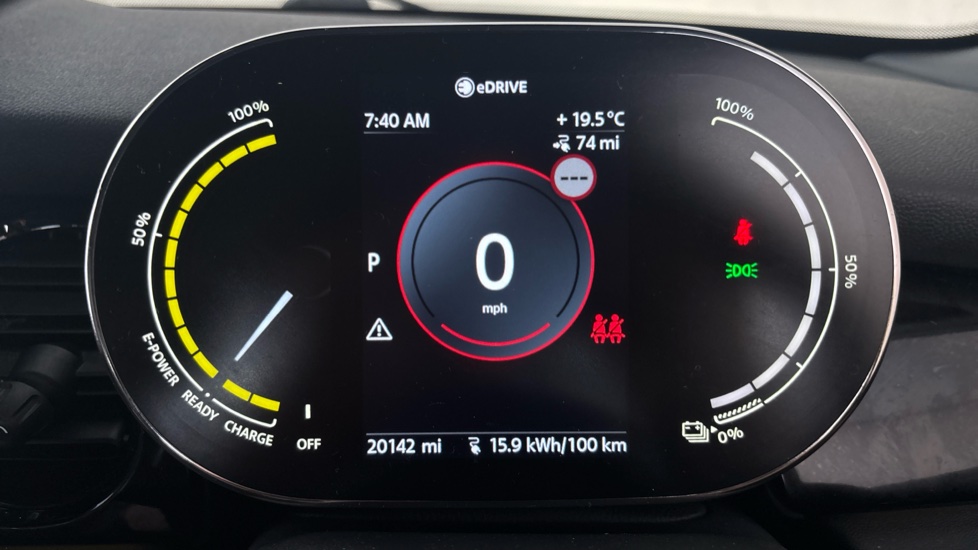 MINI HATCHBACK Image 13