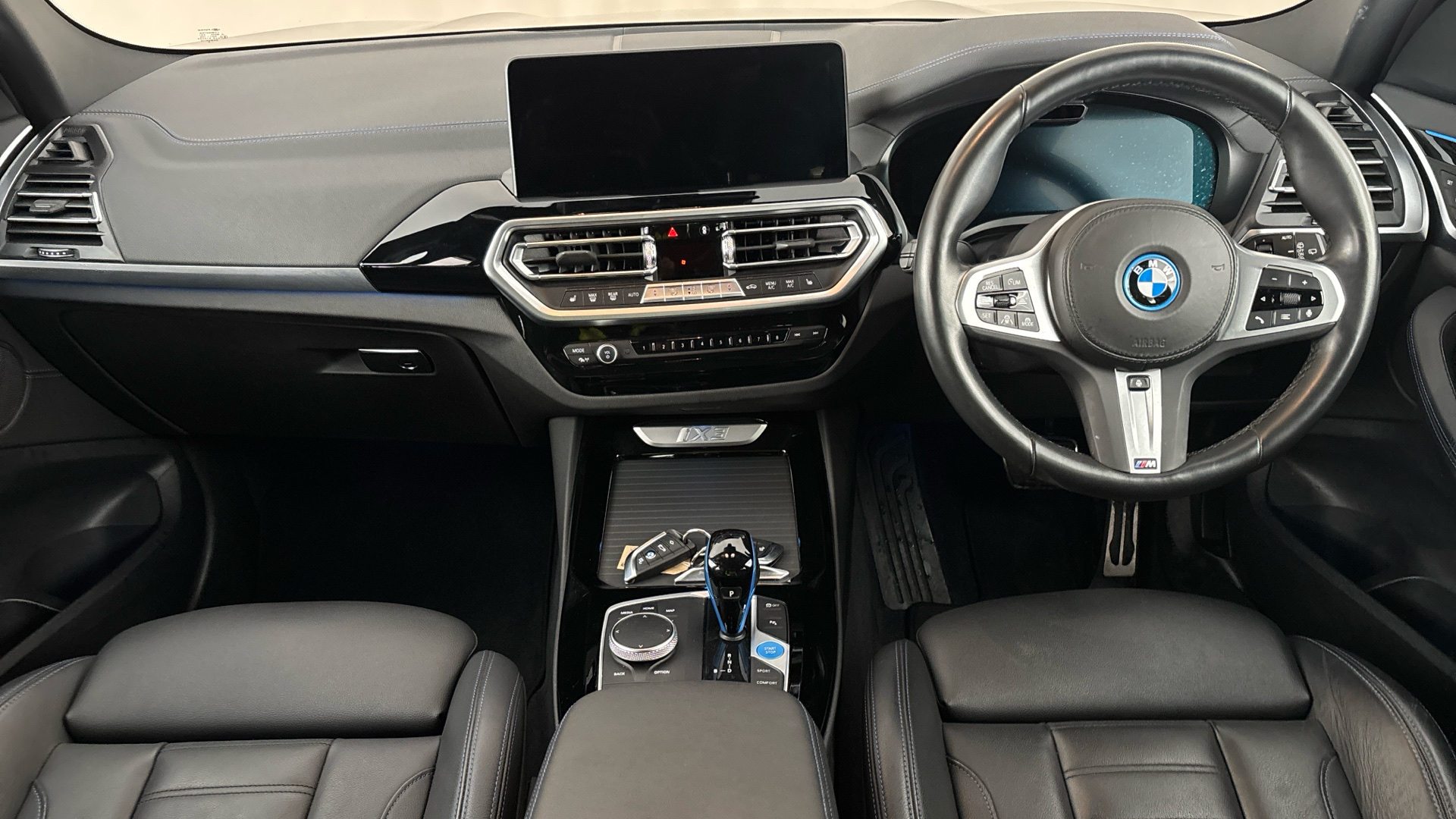 4027567 210kW M Sport 80kWh 5dr Auto