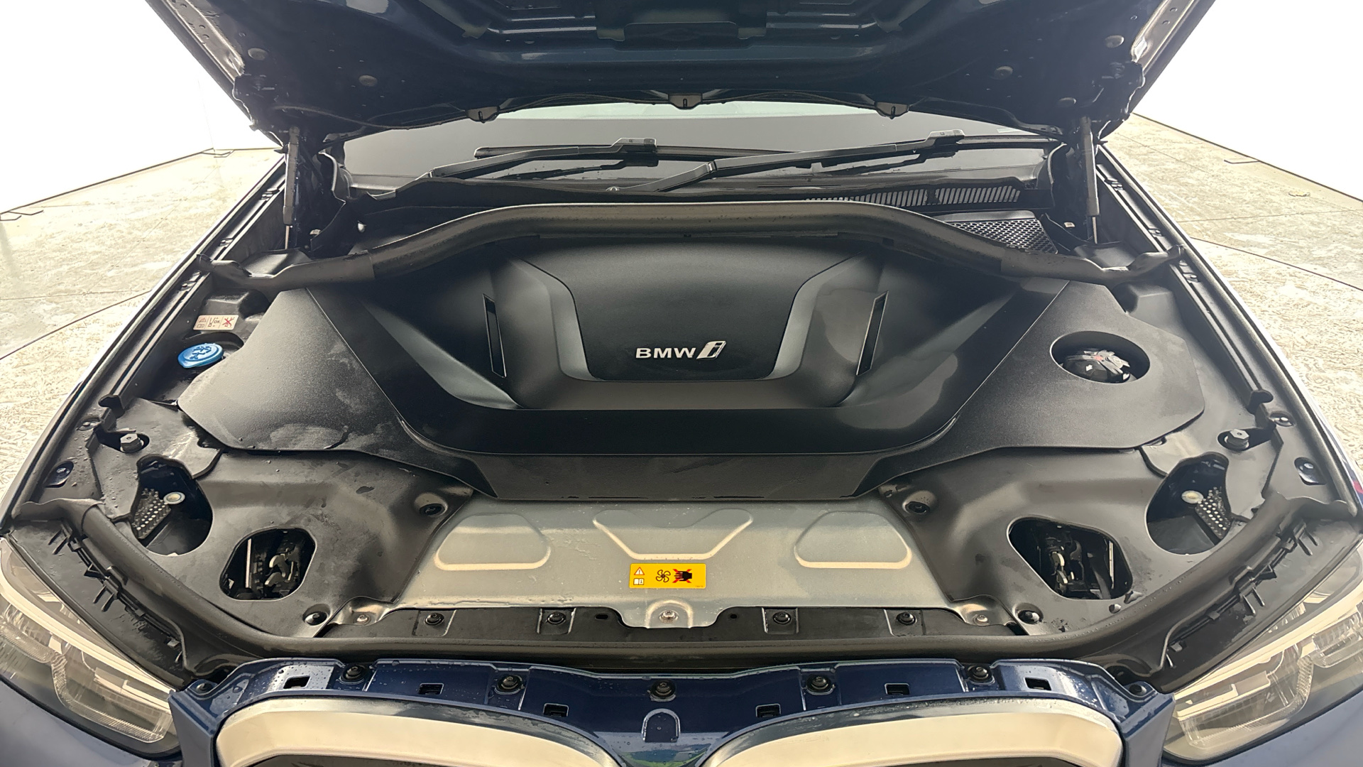 4027567 210kW M Sport 80kWh 5dr Auto