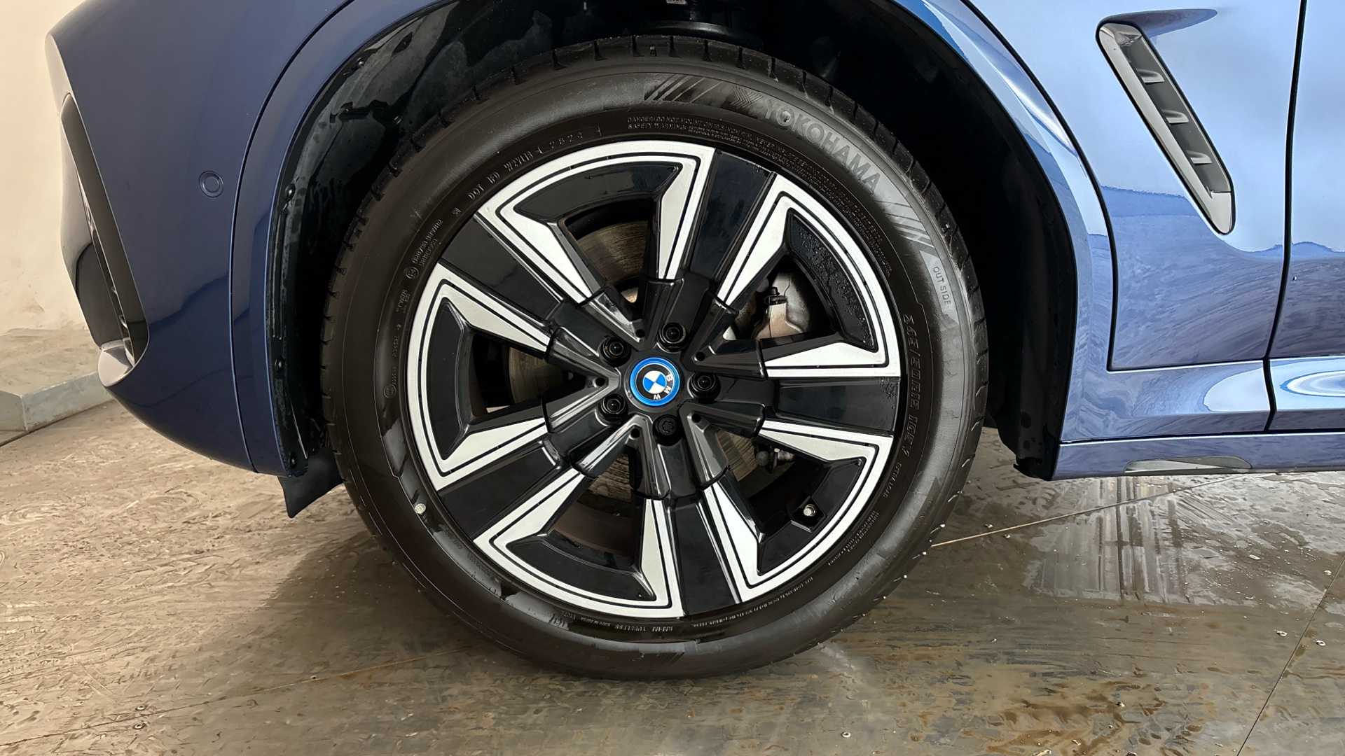 4027567 210kW M Sport 80kWh 5dr Auto