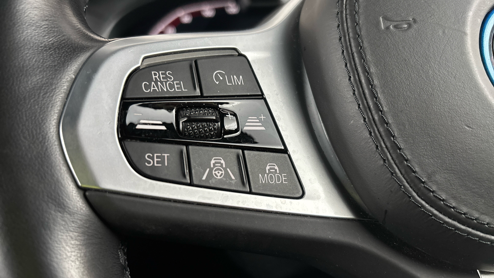 4027567 210kW M Sport 80kWh 5dr Auto