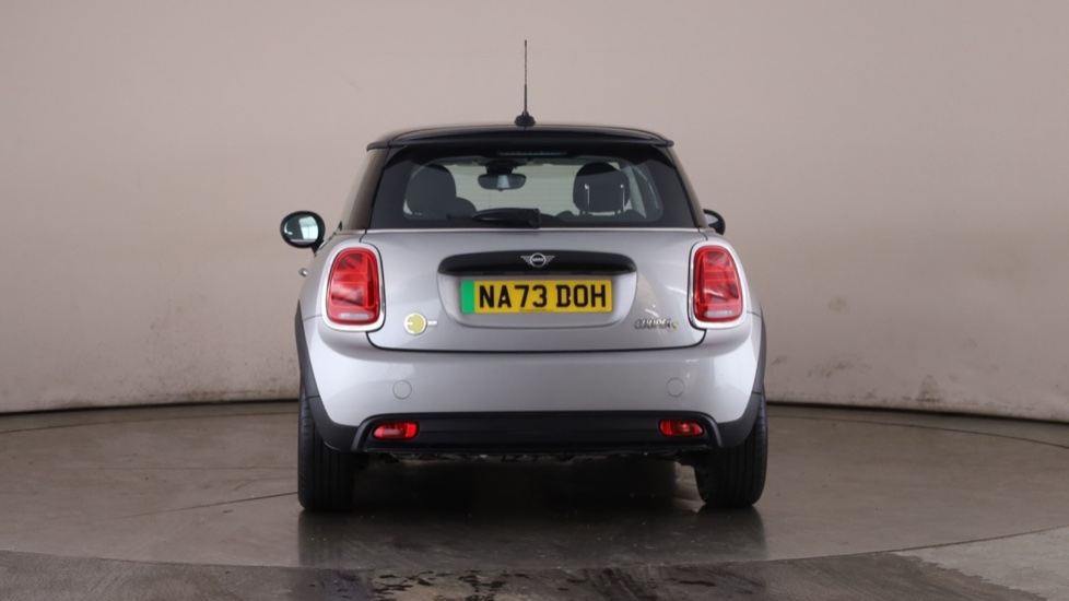 MINI HATCHBACK Image 4