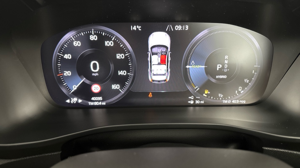 VOLVO XC40 Image 13