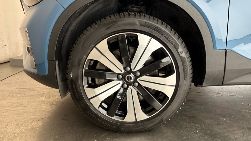 VOLVO XC40 Image 17