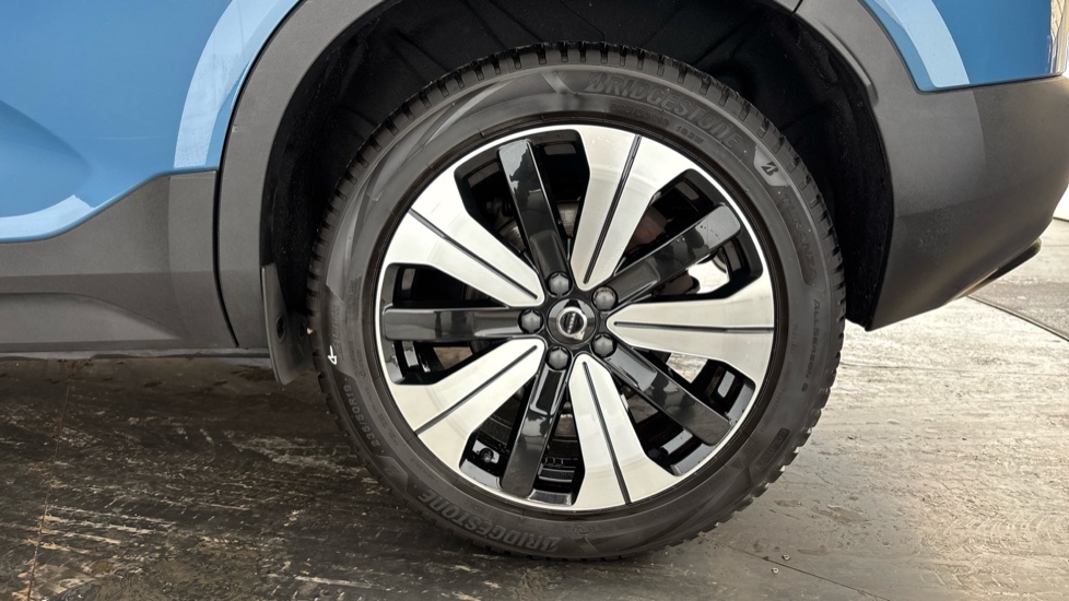VOLVO XC40 Image 18