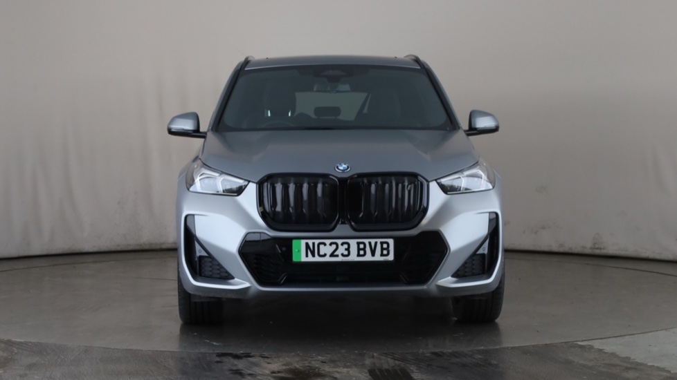 BMW iX1 Image 8