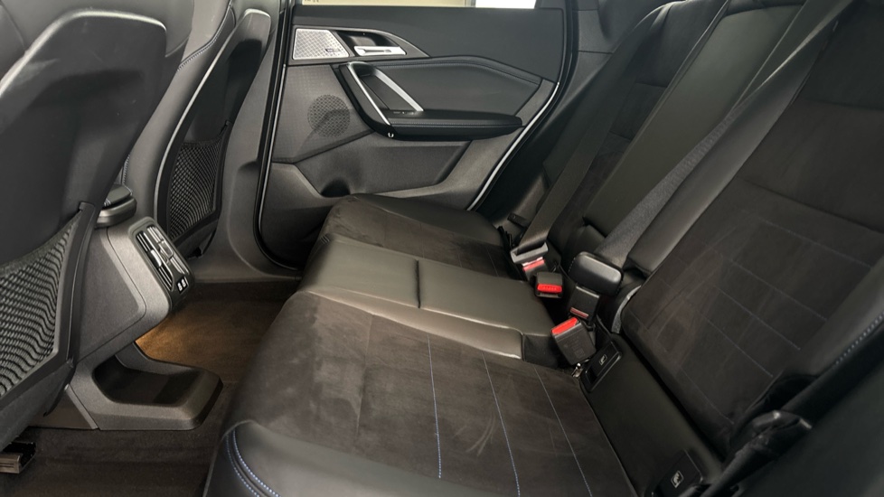 BMW iX1 Image 14