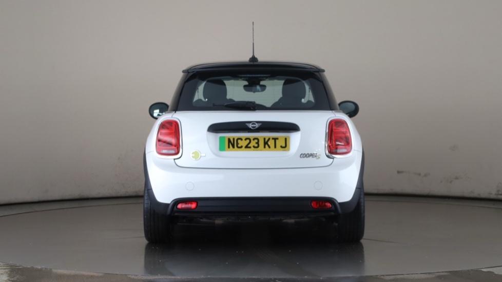 MINI HATCHBACK Image 4