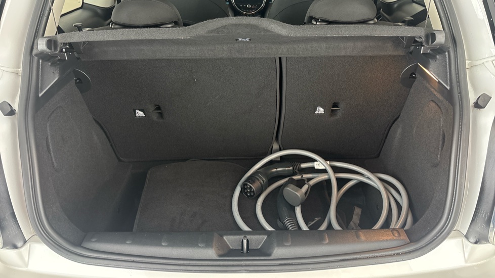 MINI HATCHBACK Image 15