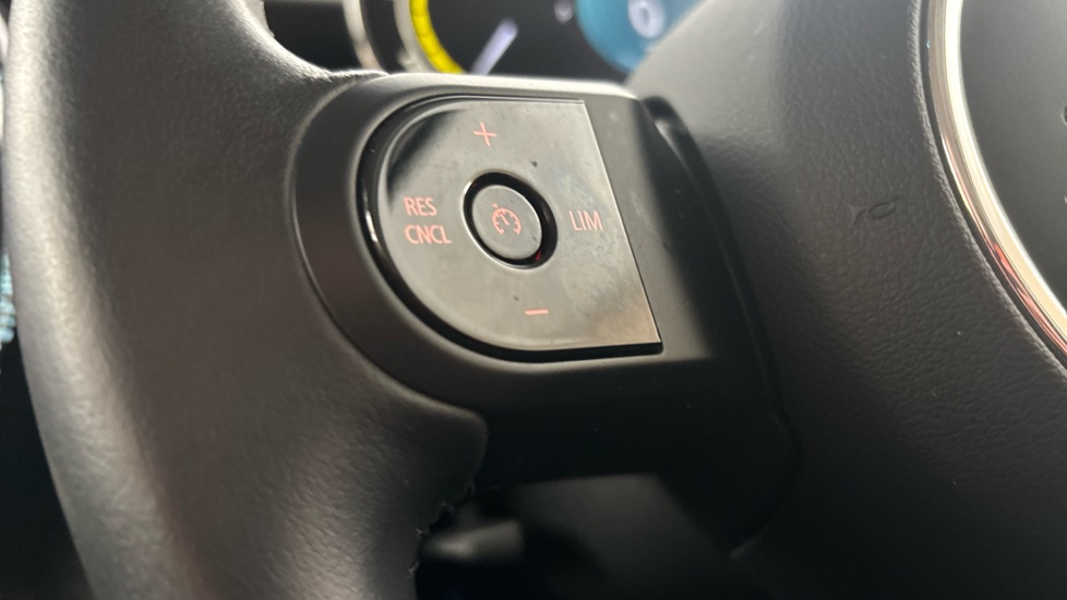 MINI HATCHBACK cruise control