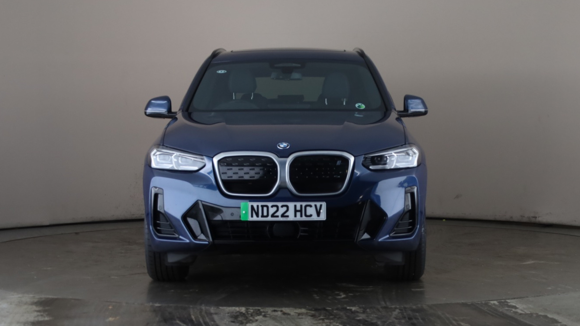 4020677 210kW M Sport 80kWh 5dr Auto