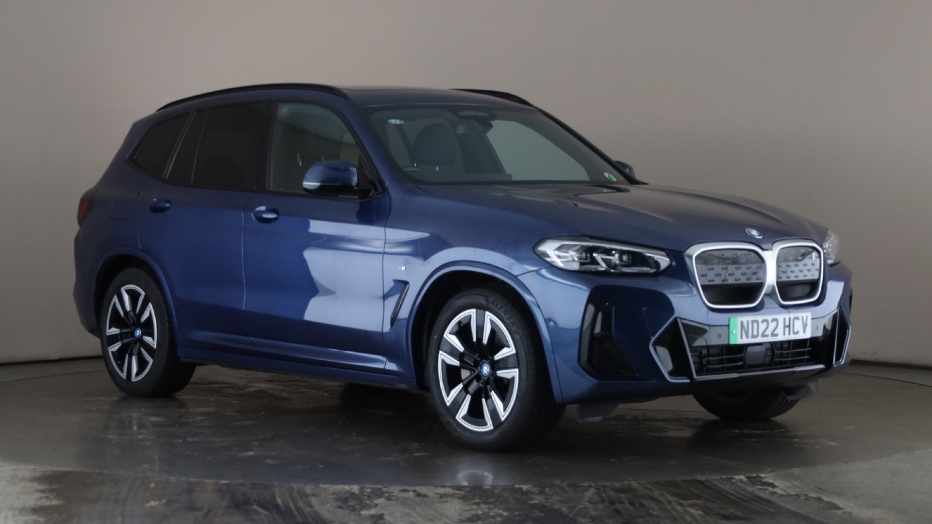 4020677 210kW M Sport 80kWh 5dr Auto