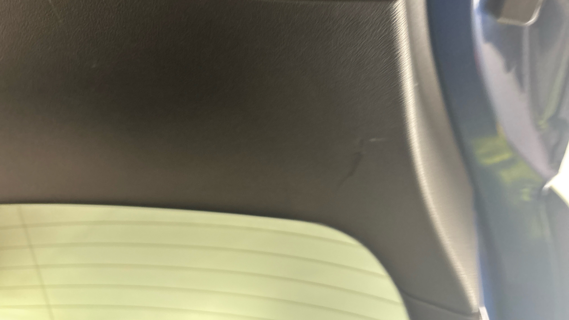 4020677 210kW M Sport 80kWh 5dr Auto