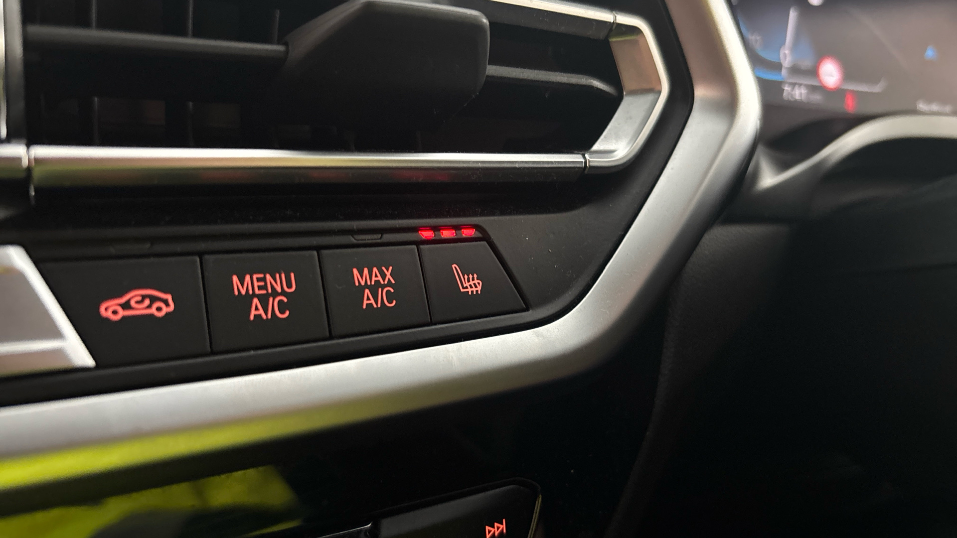 4020677 210kW M Sport 80kWh 5dr Auto