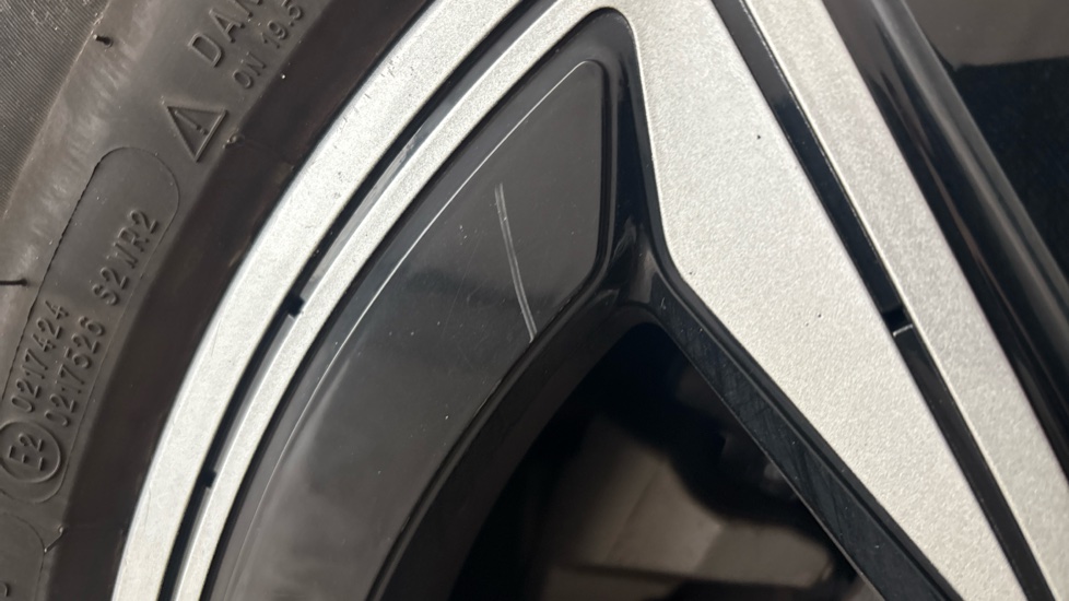 BMW iX3 scratches