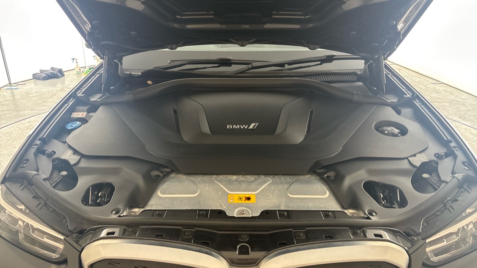 BMW iX3 Image 16