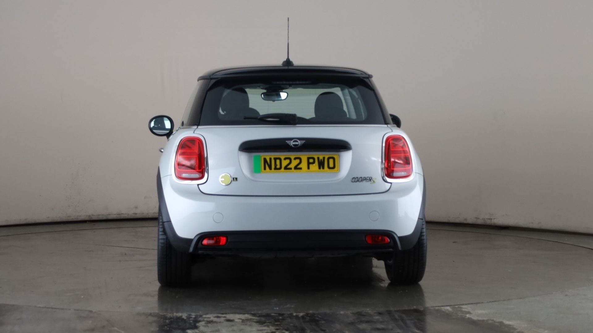 4020673 135kW Cooper S Level 1 33kWh 3dr Auto