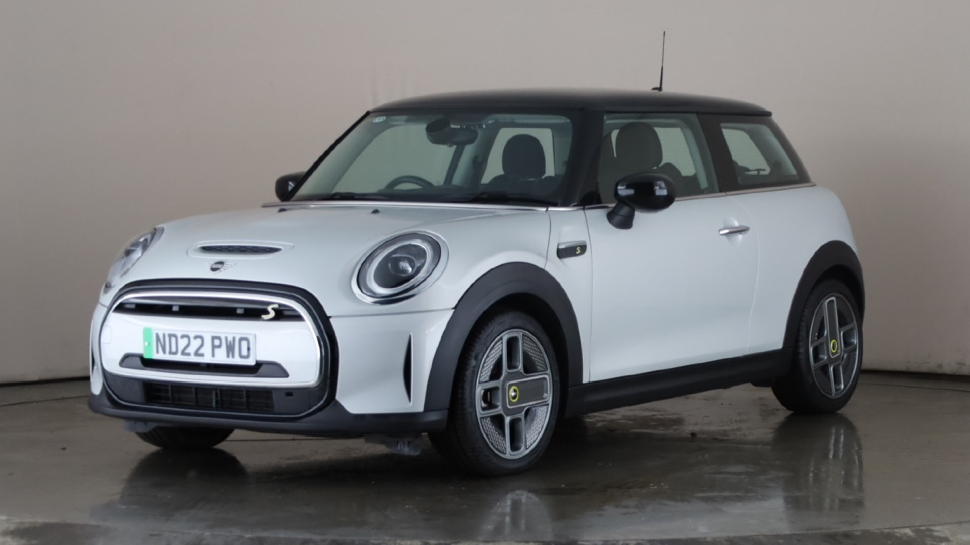 Mini Hatchback Electric 135kW Cooper S Level 1 33kWh 3dr Auto