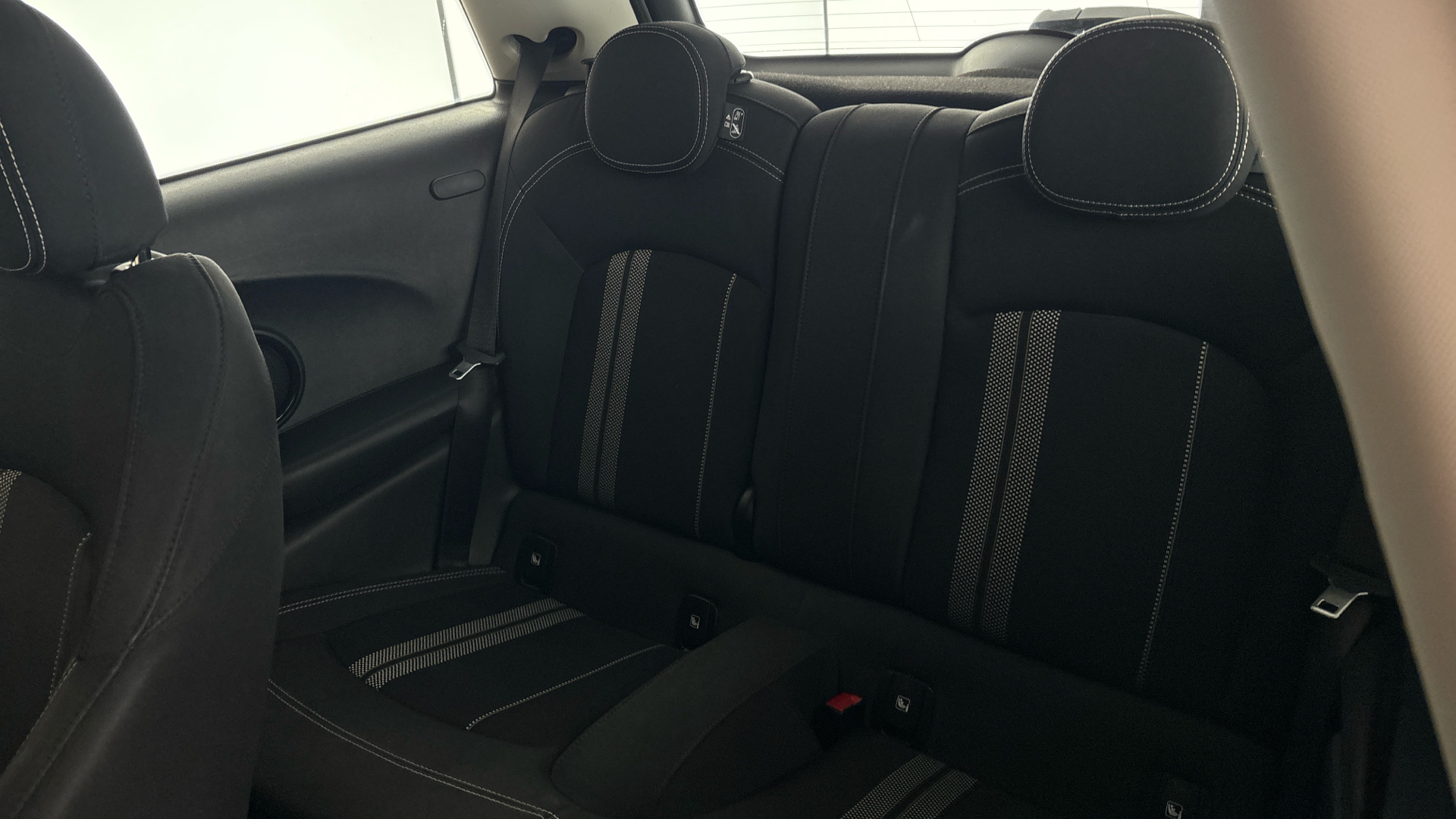 4020673 135kW Cooper S Level 1 33kWh 3dr Auto