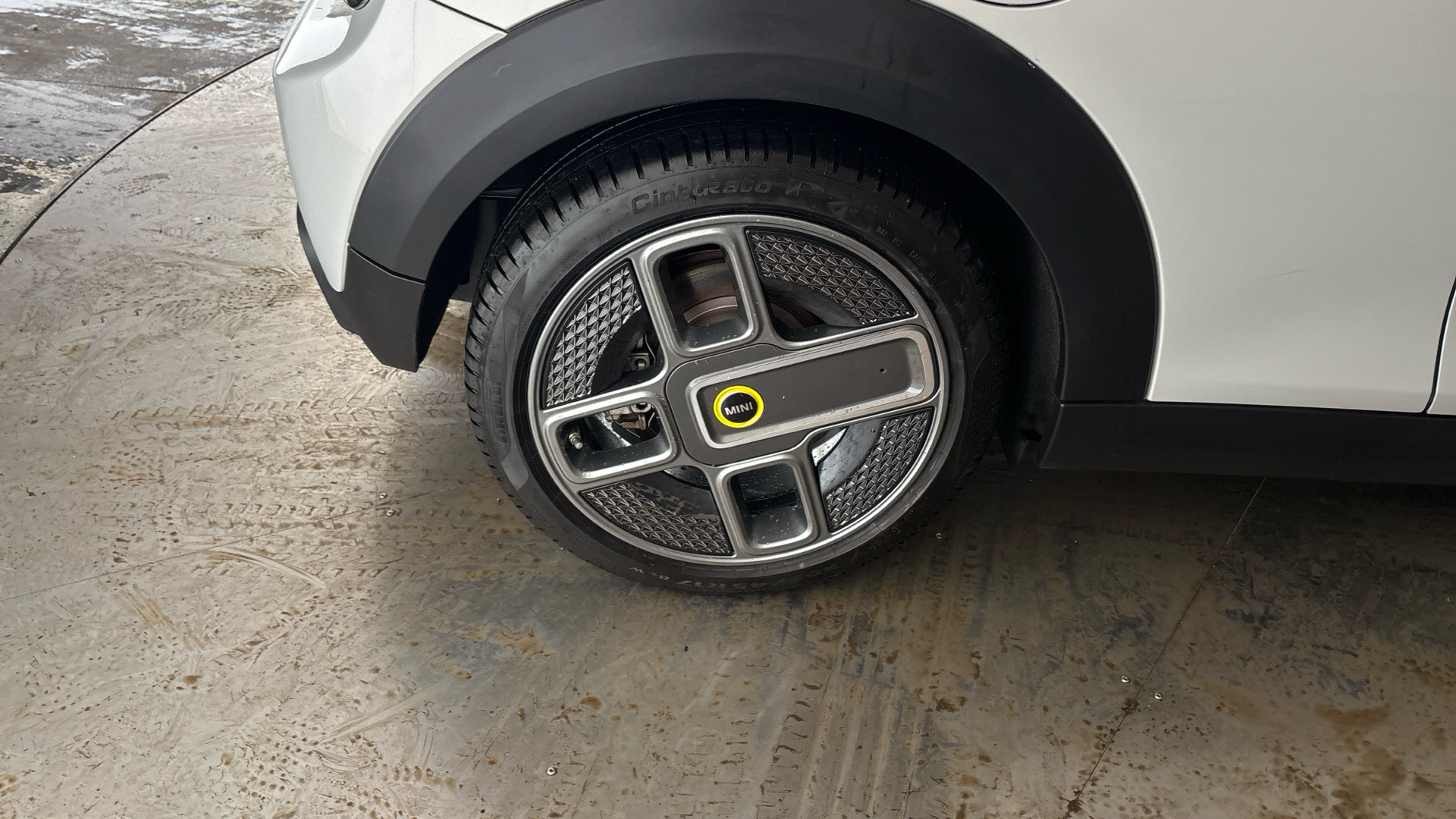 4020673 135kW Cooper S Level 1 33kWh 3dr Auto