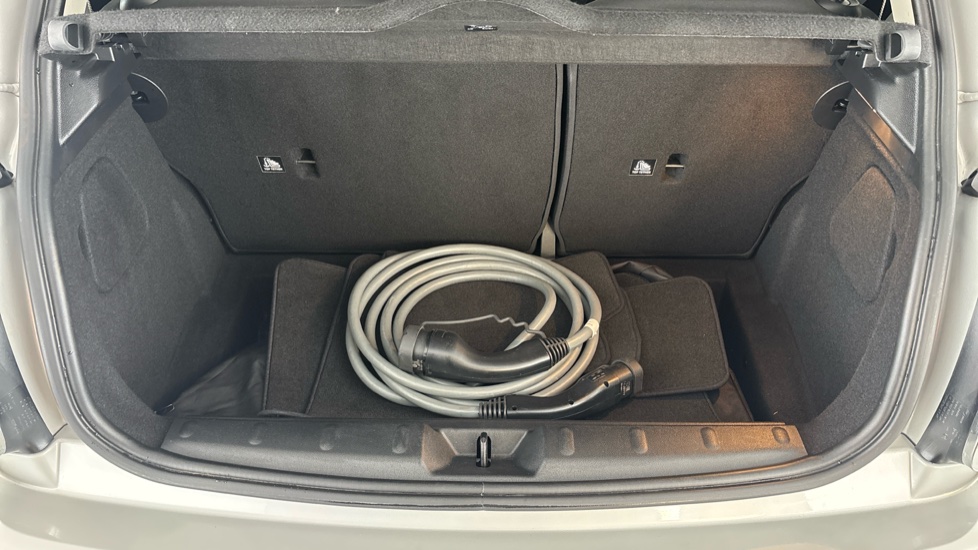 MINI HATCHBACK Image 15