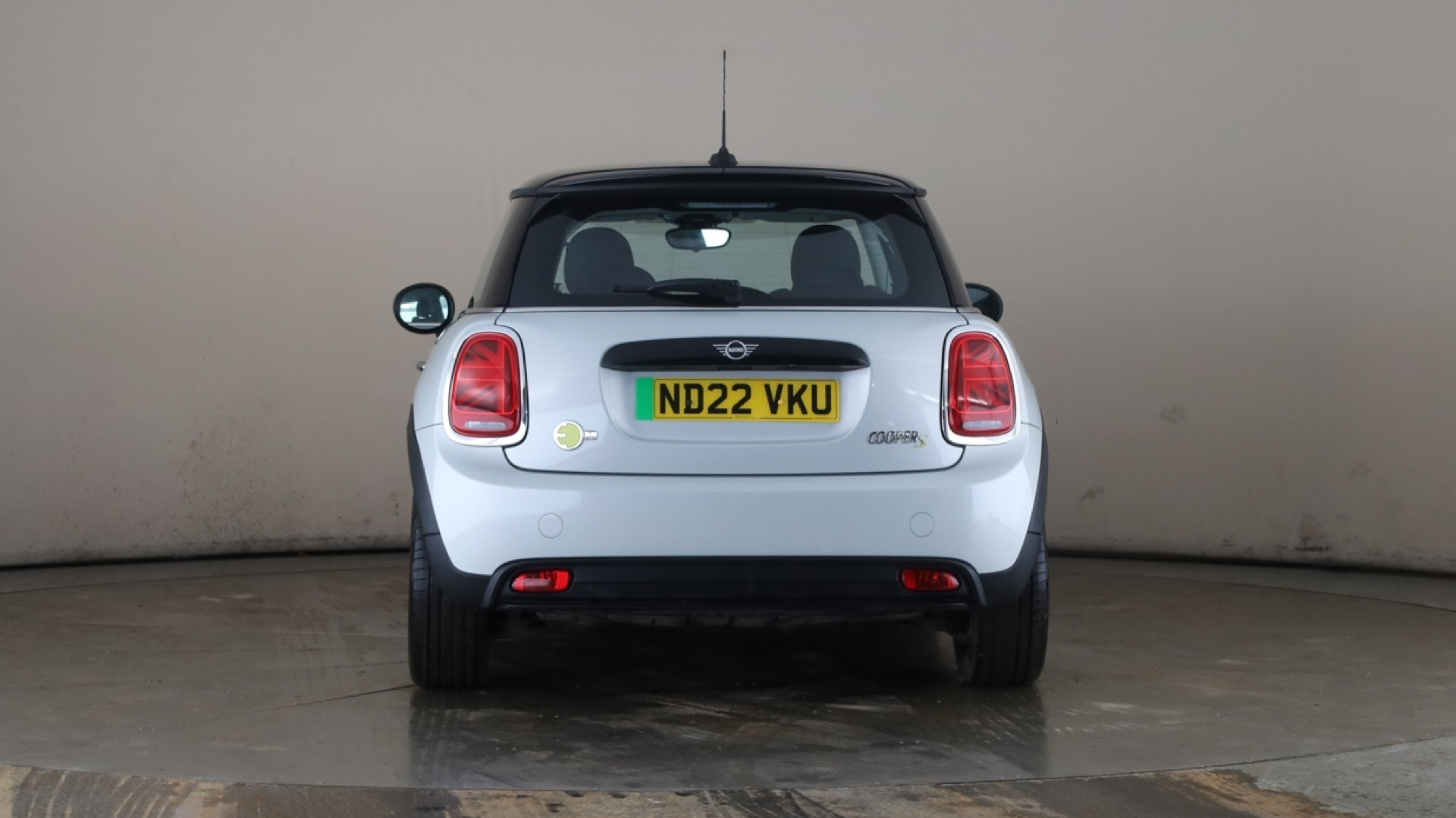 4058607 135kW Cooper S Level 1 33kWh 3dr Auto