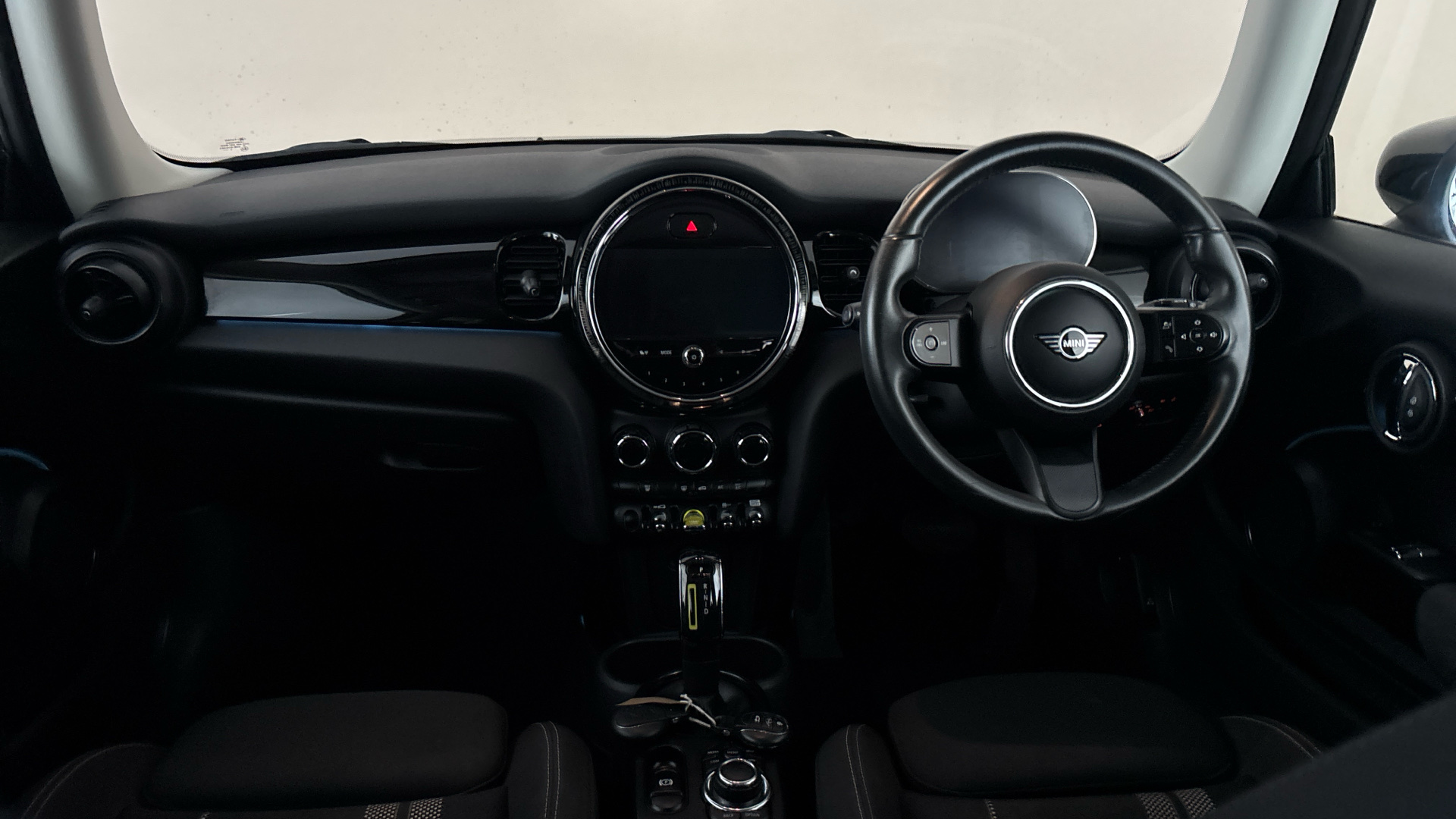 4058607 135kW Cooper S Level 1 33kWh 3dr Auto