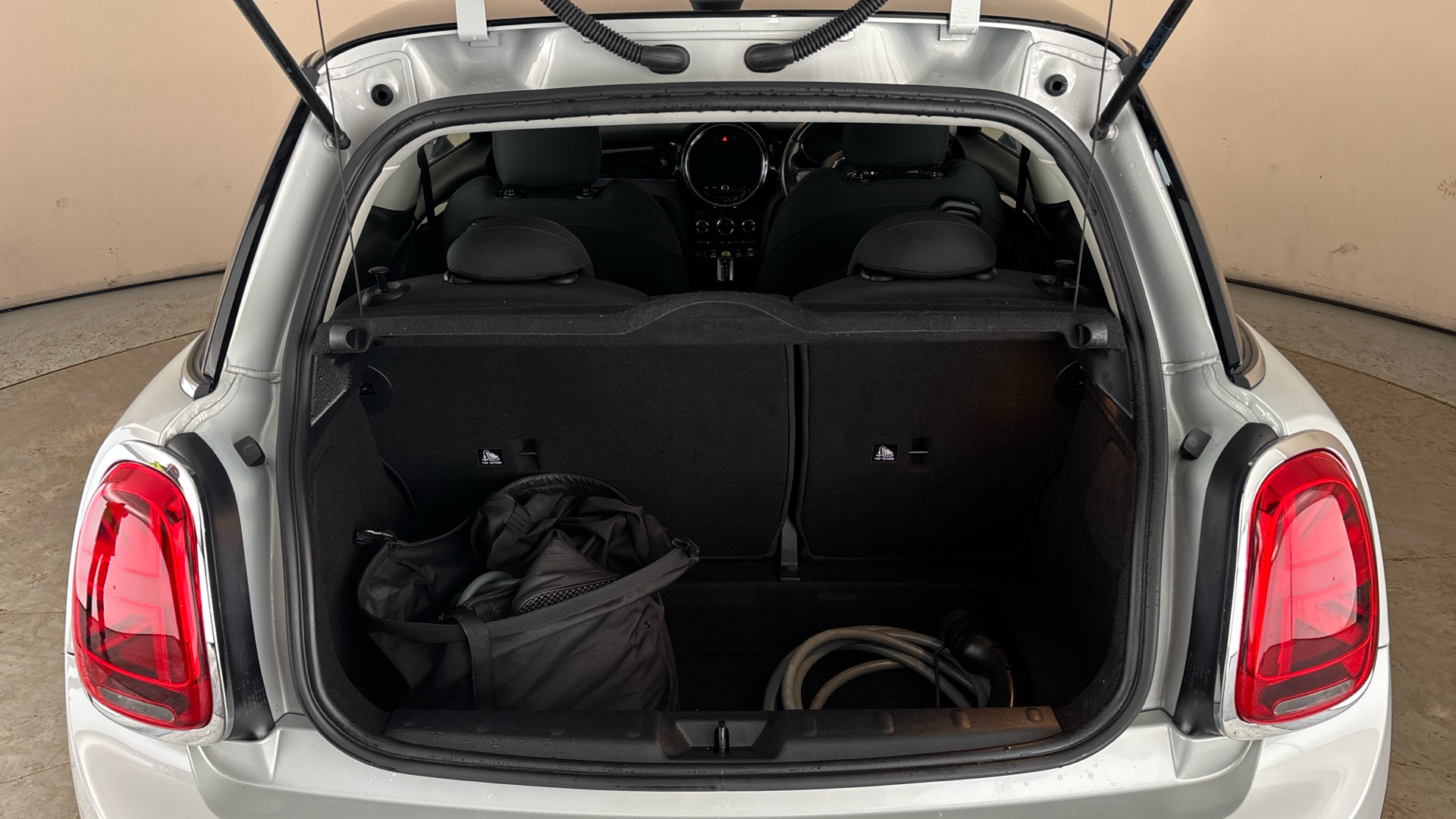 4058607 135kW Cooper S Level 1 33kWh 3dr Auto