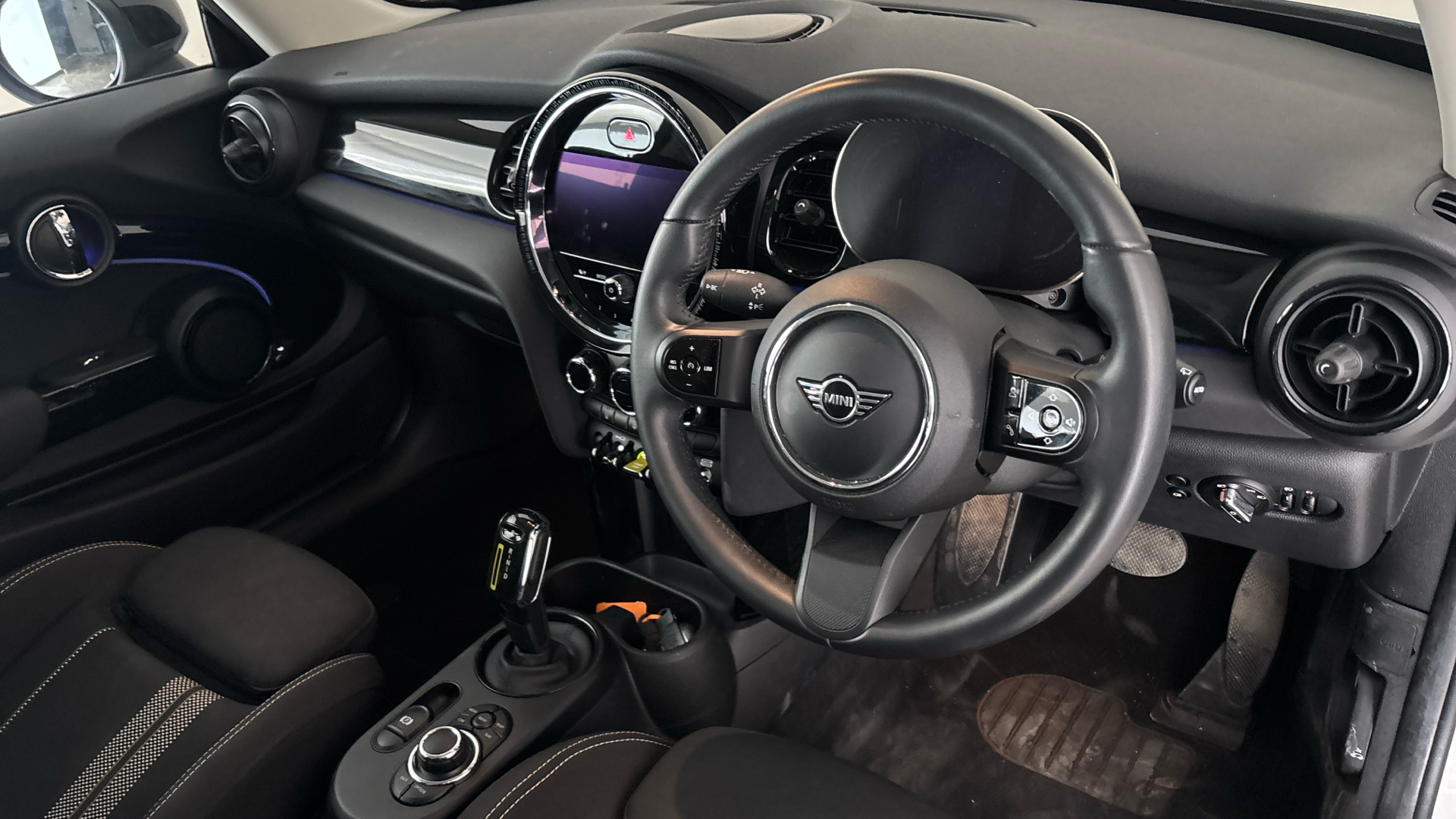 MINI Hatchback 135kW Cooper S Level 1 33kWh 3dr Auto