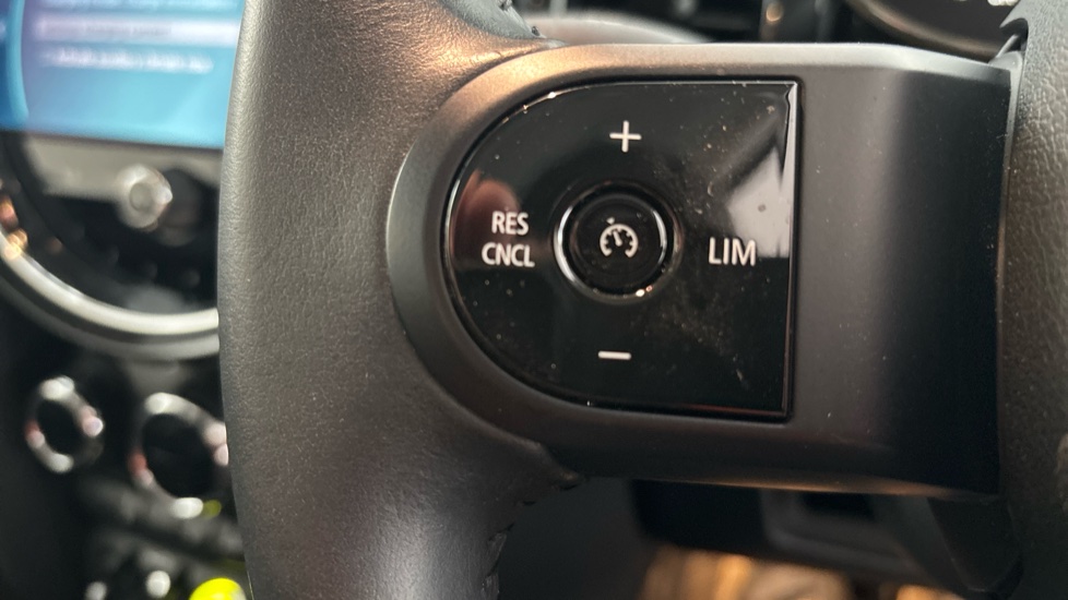 MINI HATCHBACK cruise control