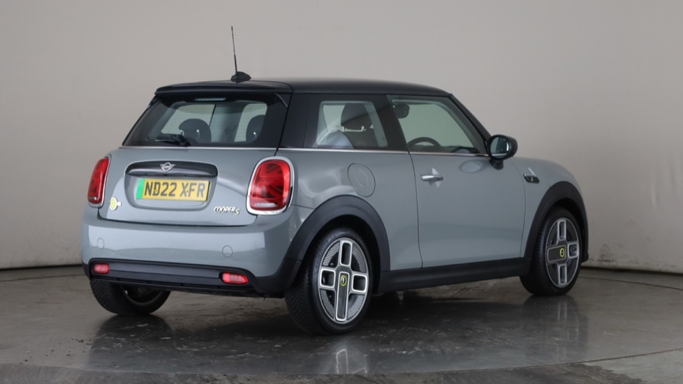 MINI HATCHBACK Image 5