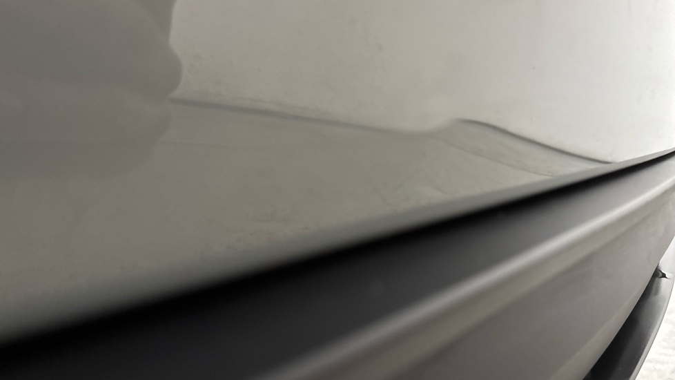 MINI HATCHBACK crack