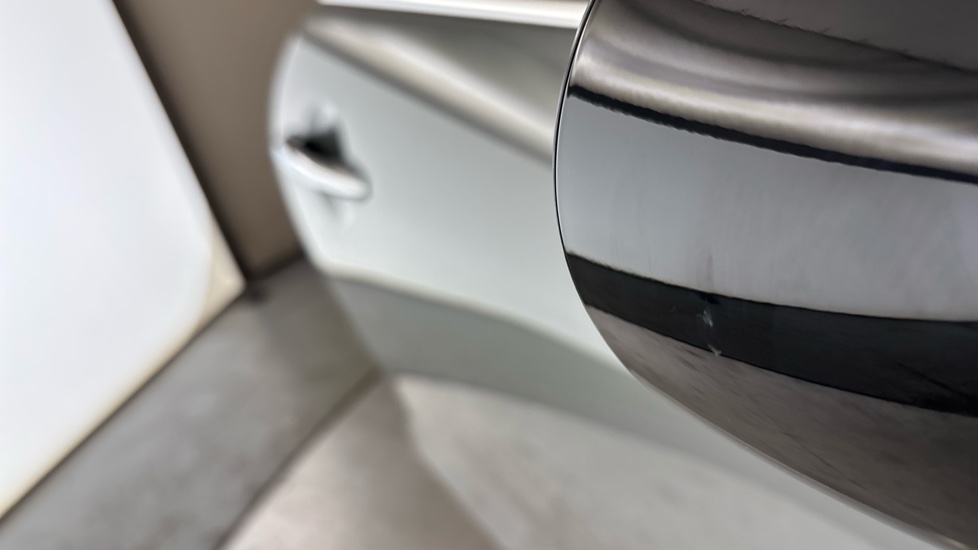 MINI HATCHBACK scratch