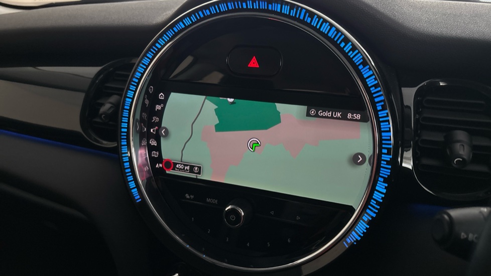 MINI HATCHBACK Image 12