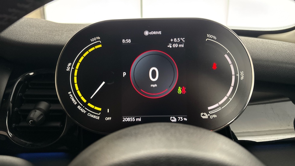 MINI HATCHBACK Image 13