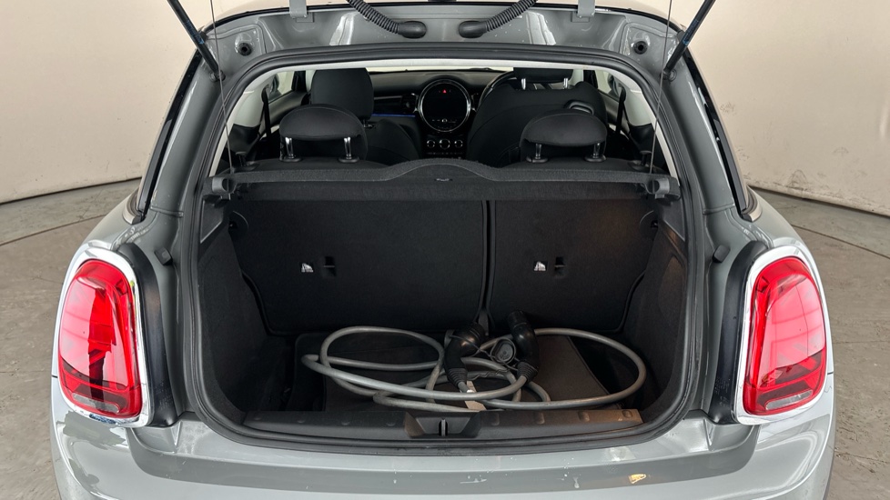 MINI HATCHBACK Image 15