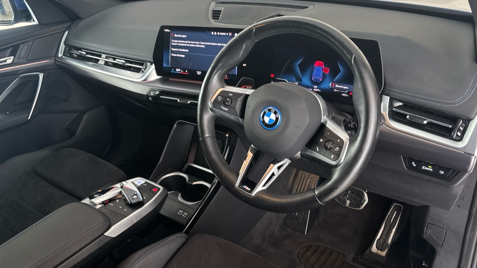 BMW iX1 Image 9